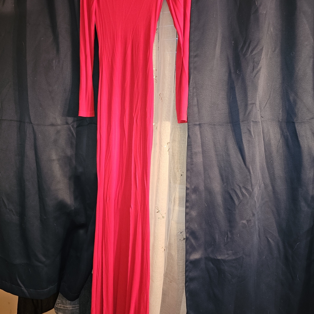 ReoRia Vibrant Pink Maxi Dress